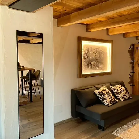 La Famille D'evian Villeneuve