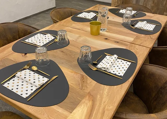 La Famille D'evian וילנב