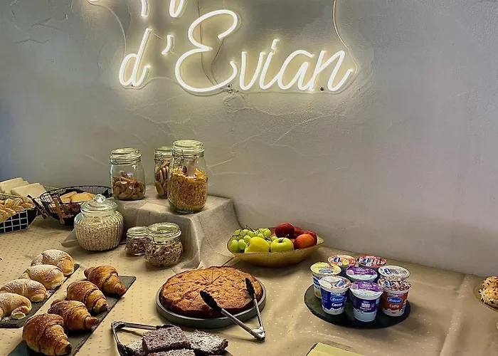 La Famille D'evian בית הארחה 3*