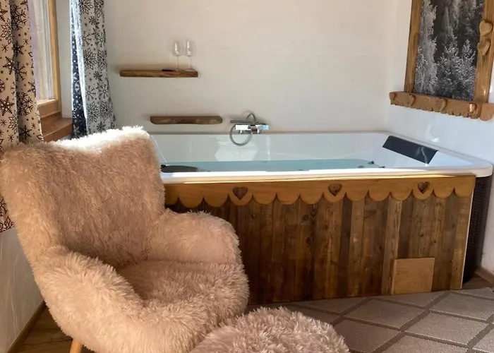 La Famille D'evian בית הארחה וילנב